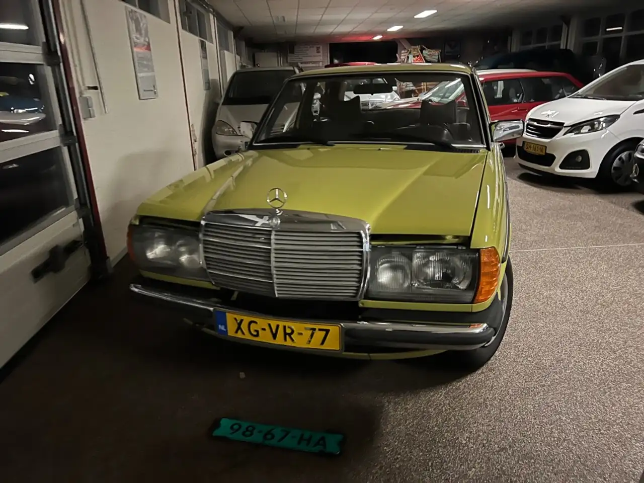 Mercedes-Benz 200 1978
