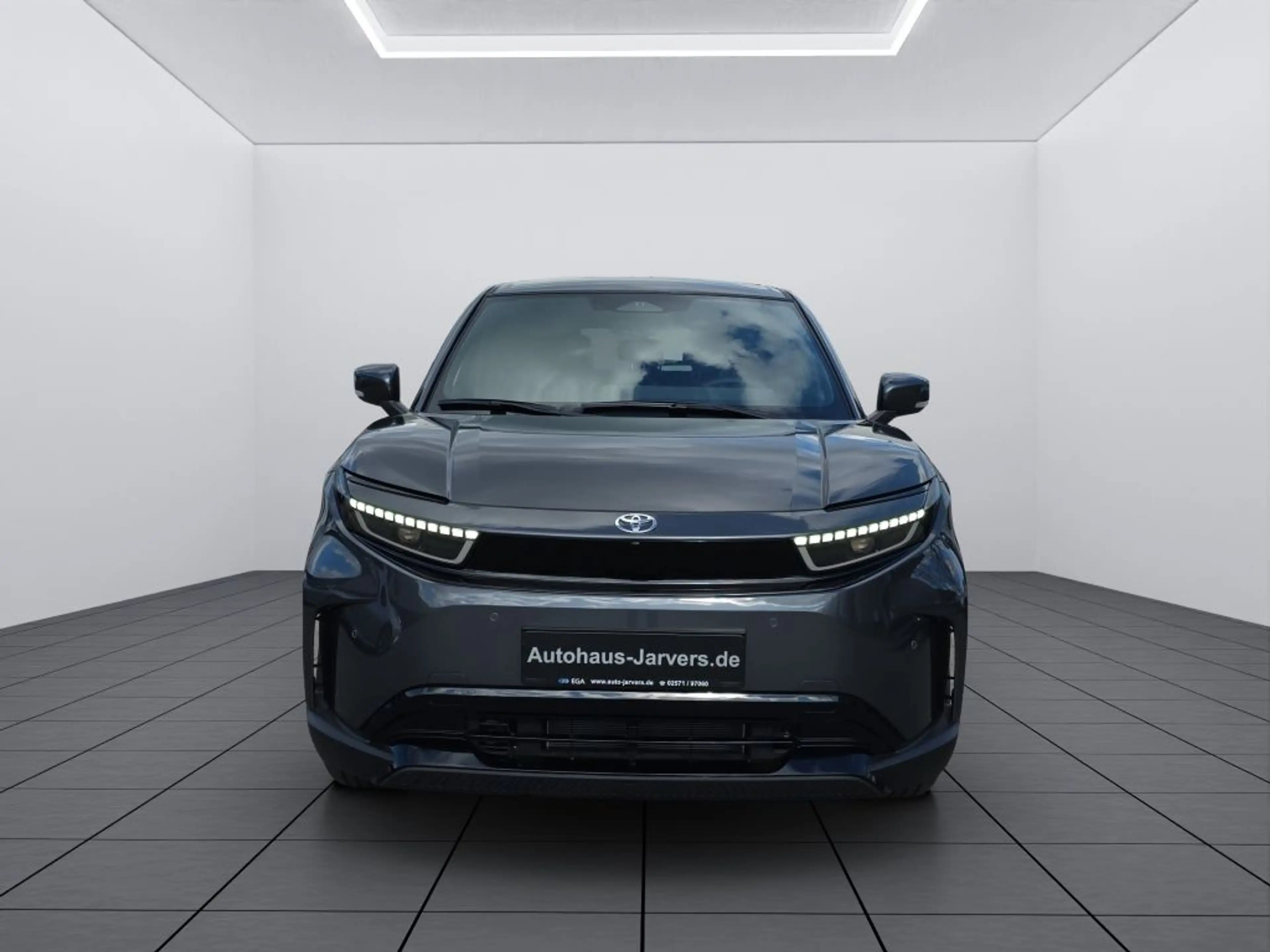Toyota Urban Cruiser 61kWh Teamplayer — photo 2