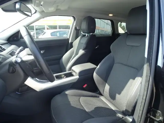 Land Rover Range Rover Evoque view 5