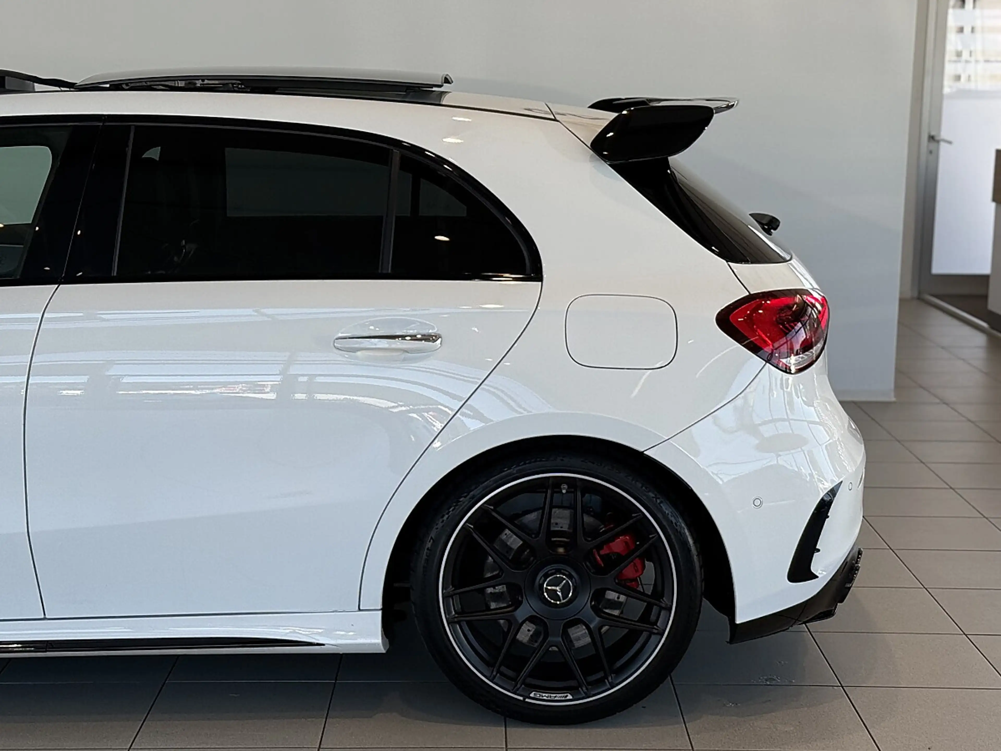 Mercedes-Benz A 45 AMG S 4MATIC+ Aut.*Panorama*Memory*360°*Vollausstattung — photo 12