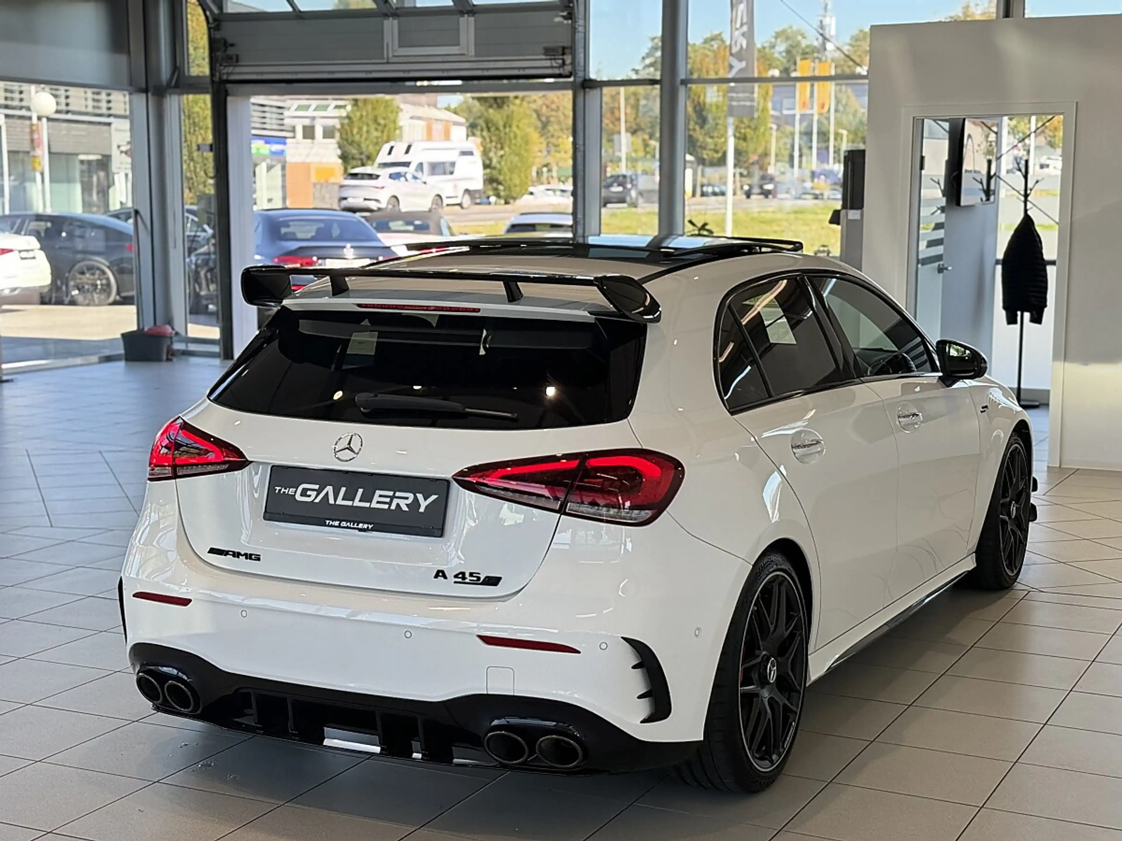 Mercedes-Benz A 45 AMG S 4MATIC+ Aut.*Panorama*Memory*360°*Vollausstattung — photo 4