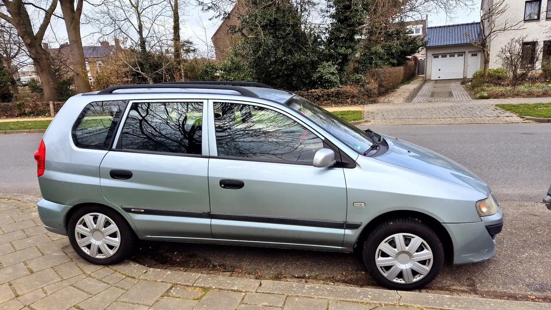 Mitsubishi Space Star 1.6 Avance - 2