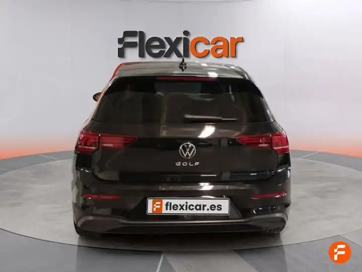 Volkswagen Golf 1.5 TSI 6 vel. 2025, foto 3