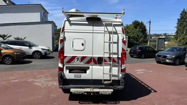 Peugeot Boxer view 6