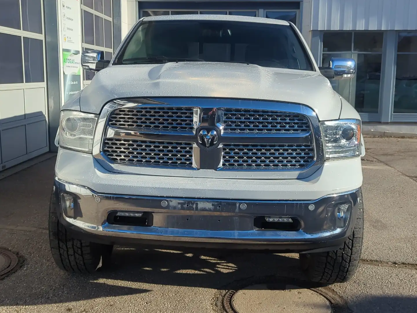 Dodge RAM 1500 Classic Crew Cab 5.7 HEMI V8 *LPG* Weiß - 2