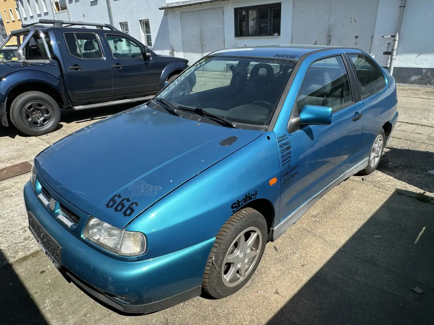 SEAT Cordoba 1.6i MPi SX Bleu - 2