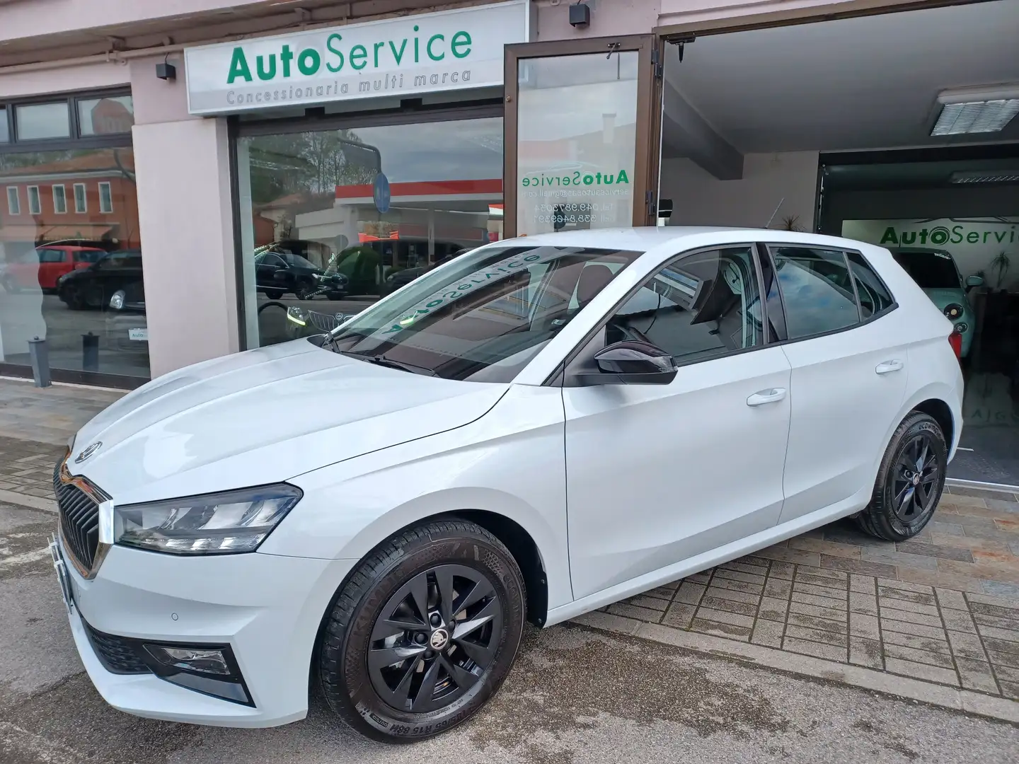 Skoda Fabia Fabia 1.0 mpi evo Young Edition 80cv Bianco - 1
