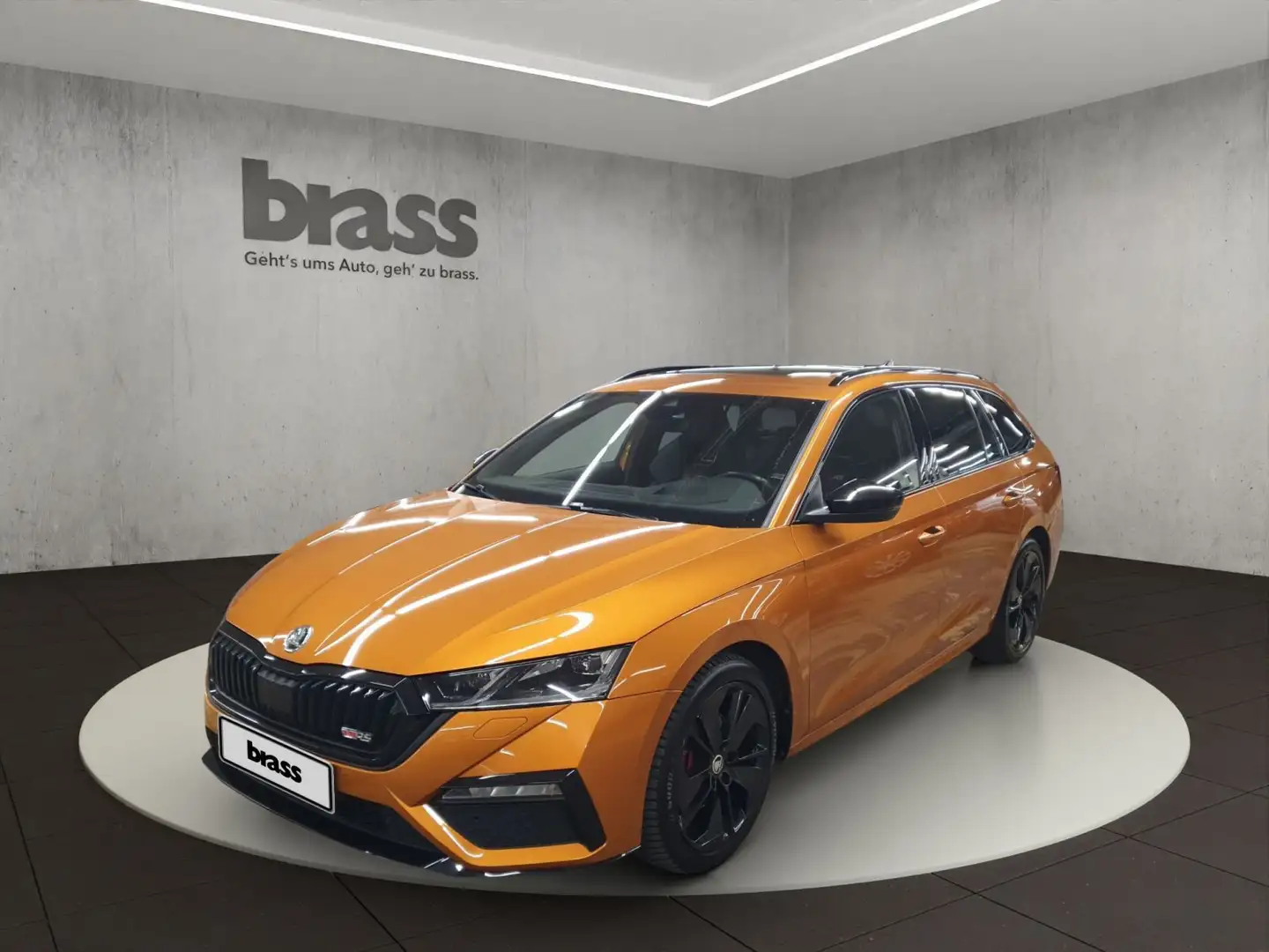 Skoda Octavia Combi RS Оранжевый - 1