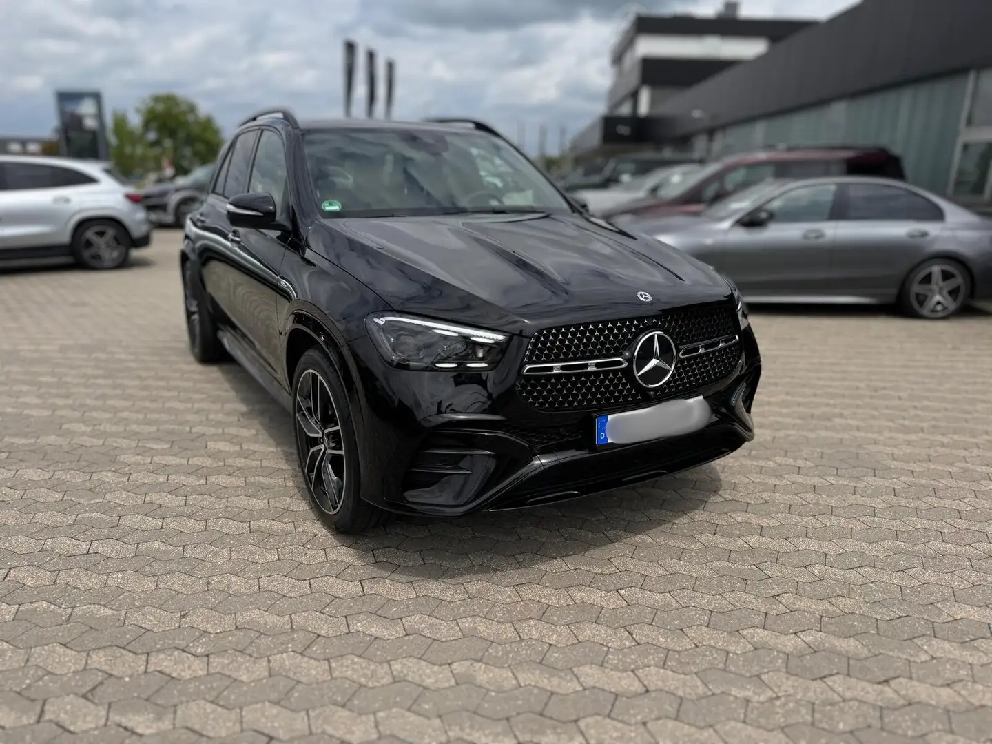 Mercedes-Benz GLE 400 4M Pano/Airmatic/AHK/HeadUp/Sound/Distro Noir - 2