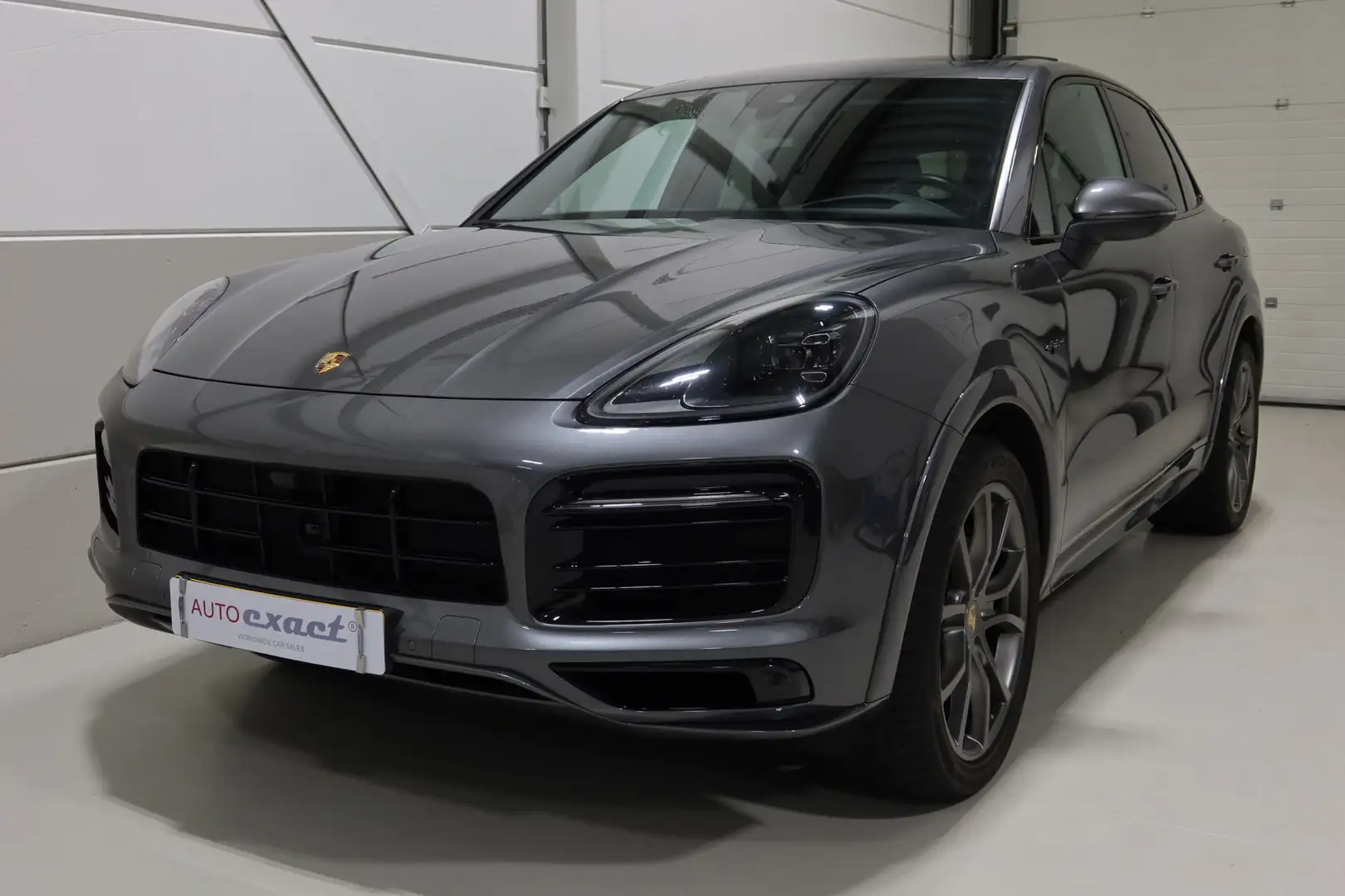 Porsche Cayenne 3.0 E-Hybrid I Sport Chrono I 360 camera I eerste Grijs - 1