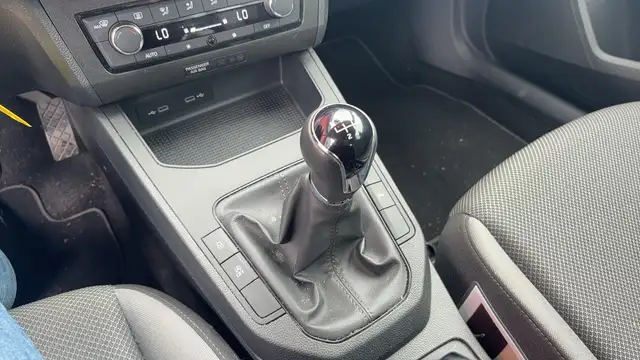 SEAT Ibiza view 16