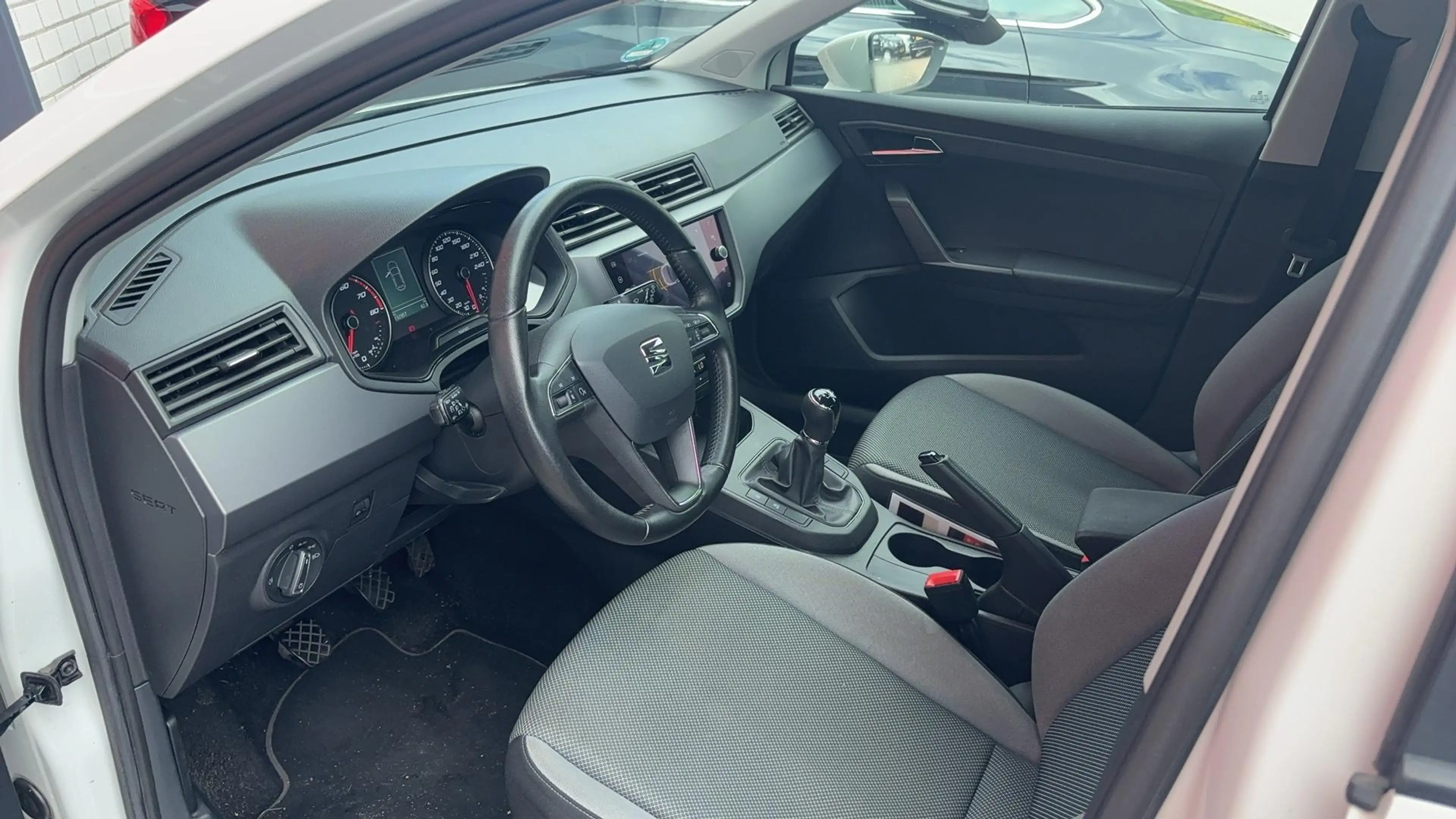 SEAT Ibiza 1.0 TSI Style Business Intense CAMERA / CARPLAY / — photo 4