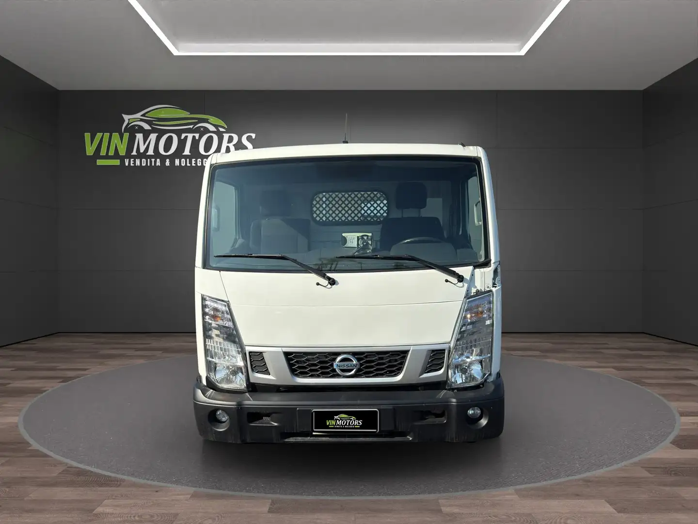 Nissan Cabstar NISSAN NT400 35.13 Білий - 1