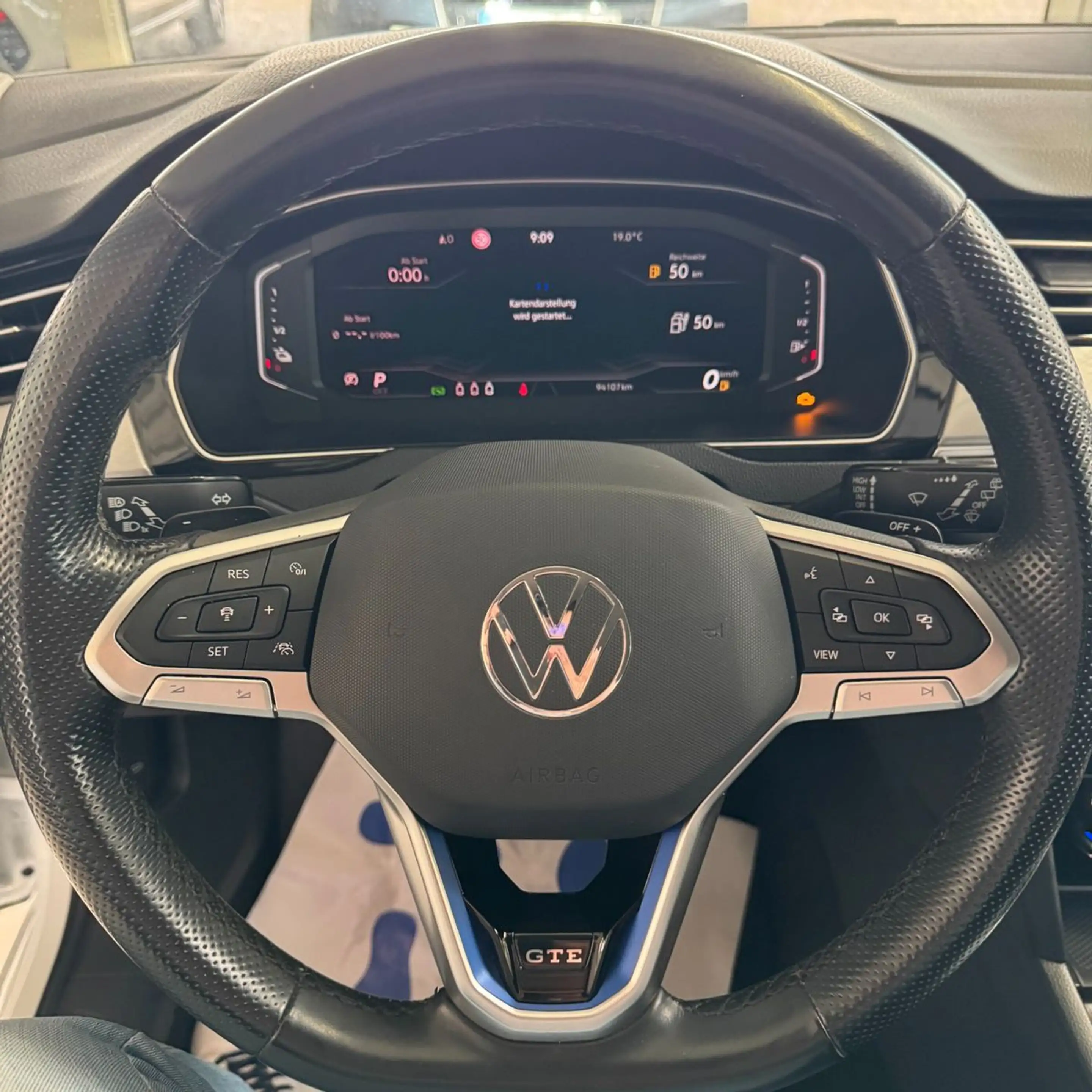 Volkswagen Passat Variant GTE 1.4 PLUG IN HYBRID — photo 11
