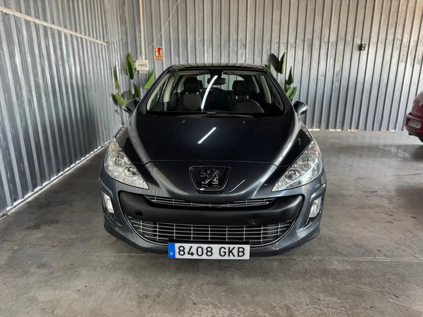 Peugeot 308 1.6HDI FAP Premium Gris - 2