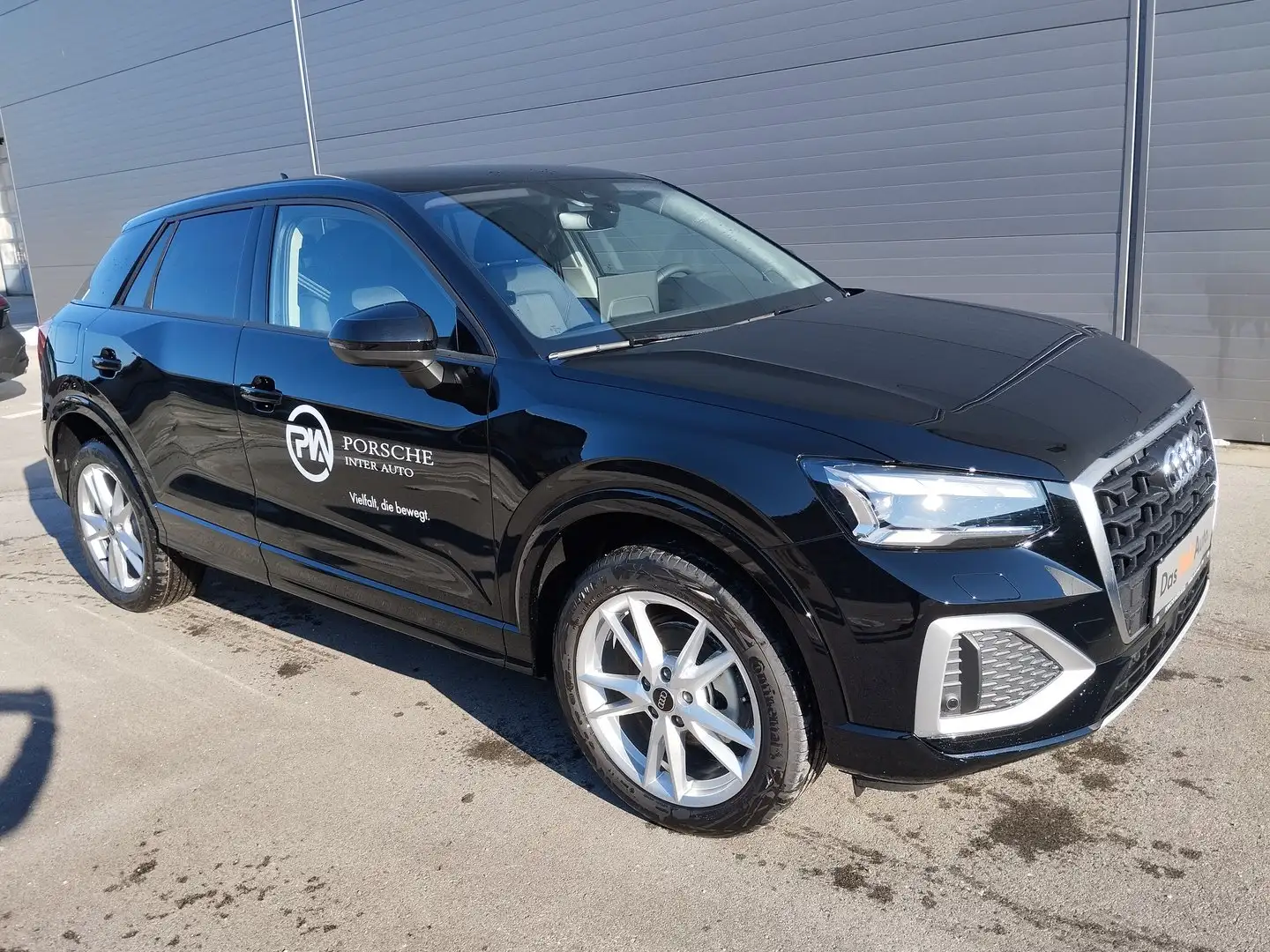 Audi Q2 30 TFSI admired Schwarz - 1