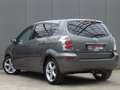 Toyota Corolla Verso 2.2 D-4D Luna * PDC * ECC * 177 PK !! Grau - thumbnail 2