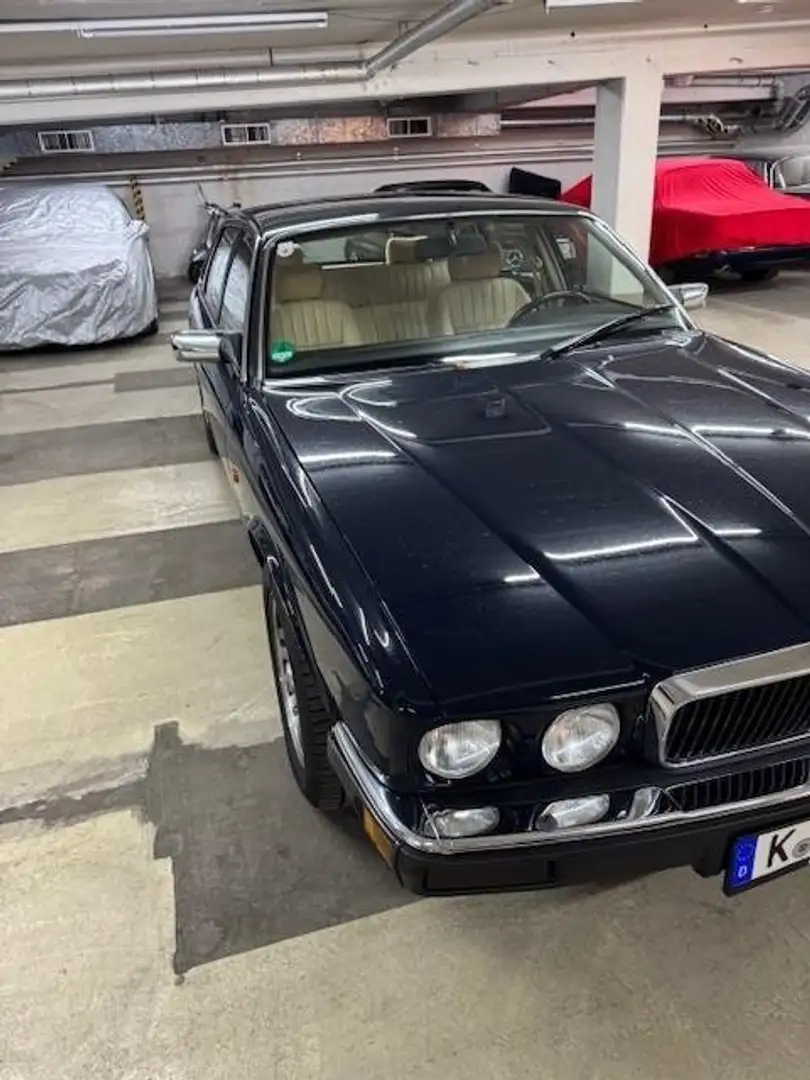 Jaguar XJ40 Albastru - 2