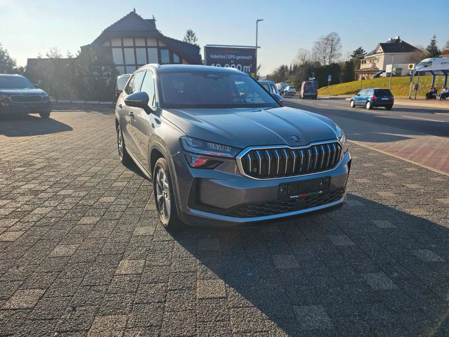 Skoda Kodiaq 2.0 TDI 4x4 Leder, AHK, (23% unter UVP*) Grau - 2