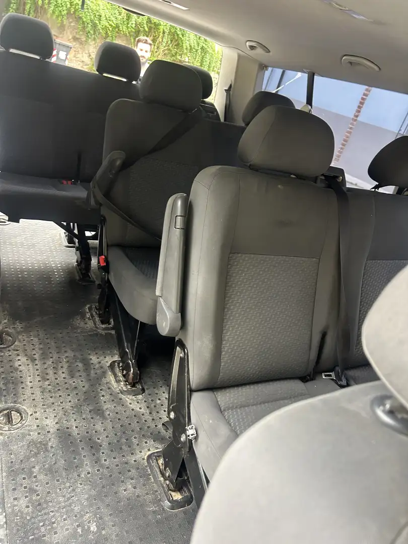 Volkswagen T5 Caravelle - 2