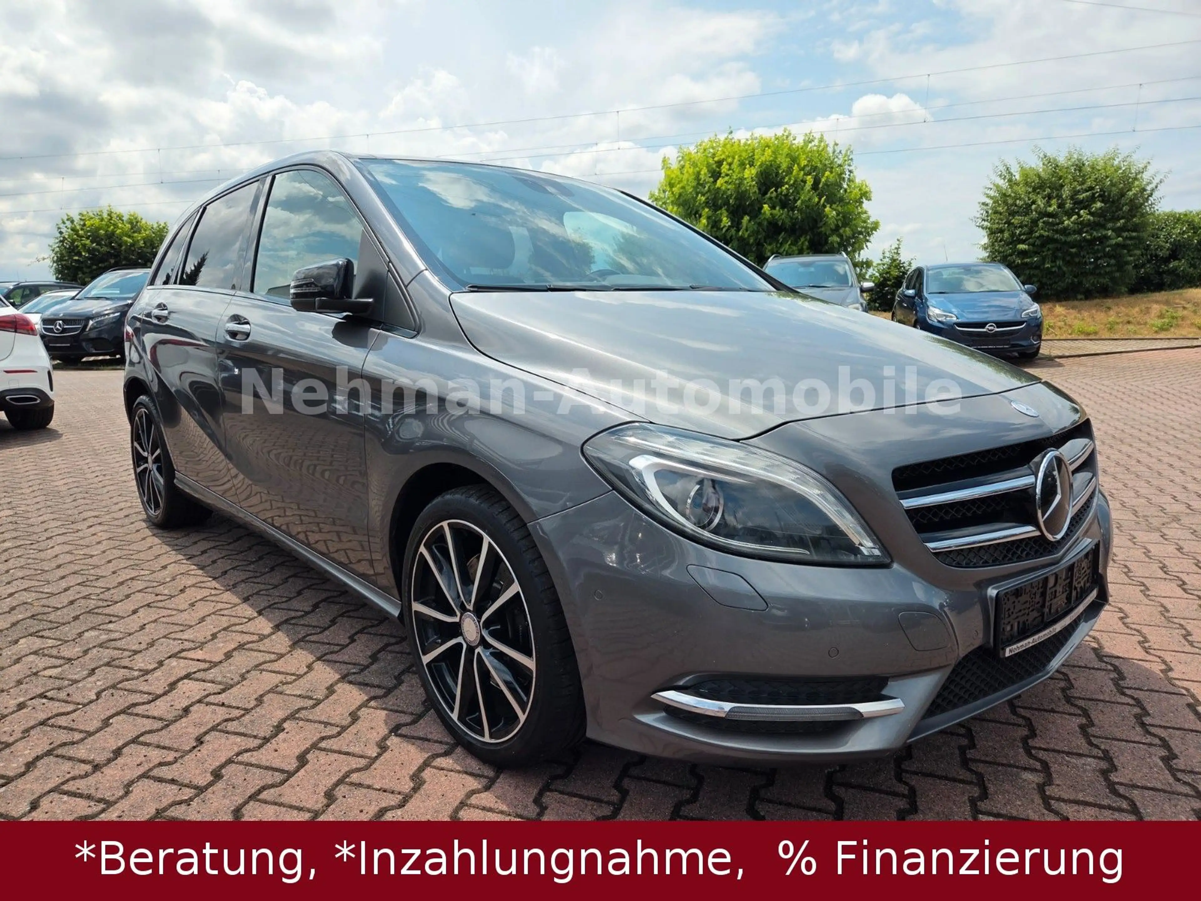 Mercedes-Benz B 220 CDI d/ Leder/ Panorama/ SH/ TÜV 05- 28 — photo 2