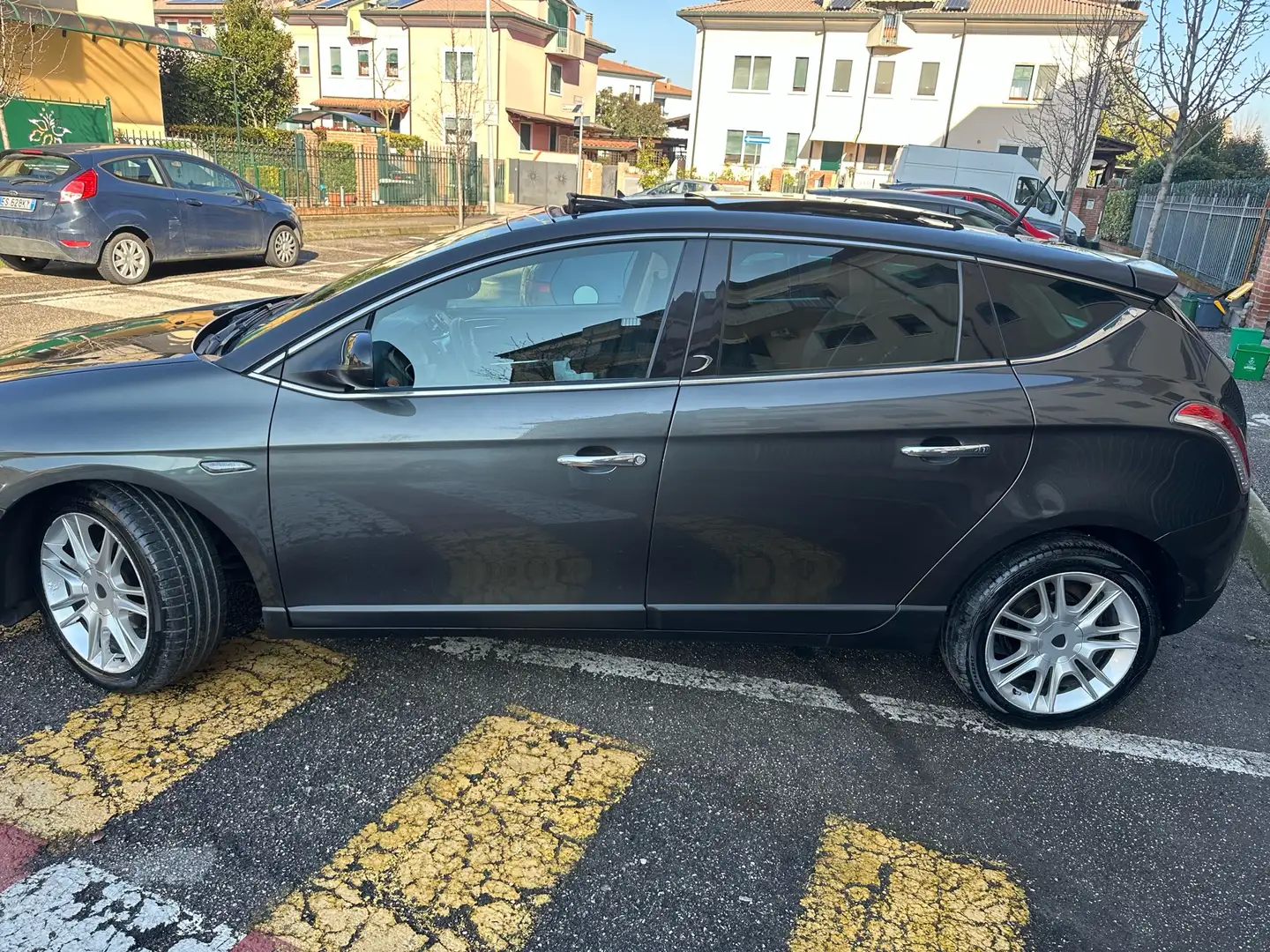Lancia Delta 1.6 mjt Platino 120cv selectronic dpf - 1