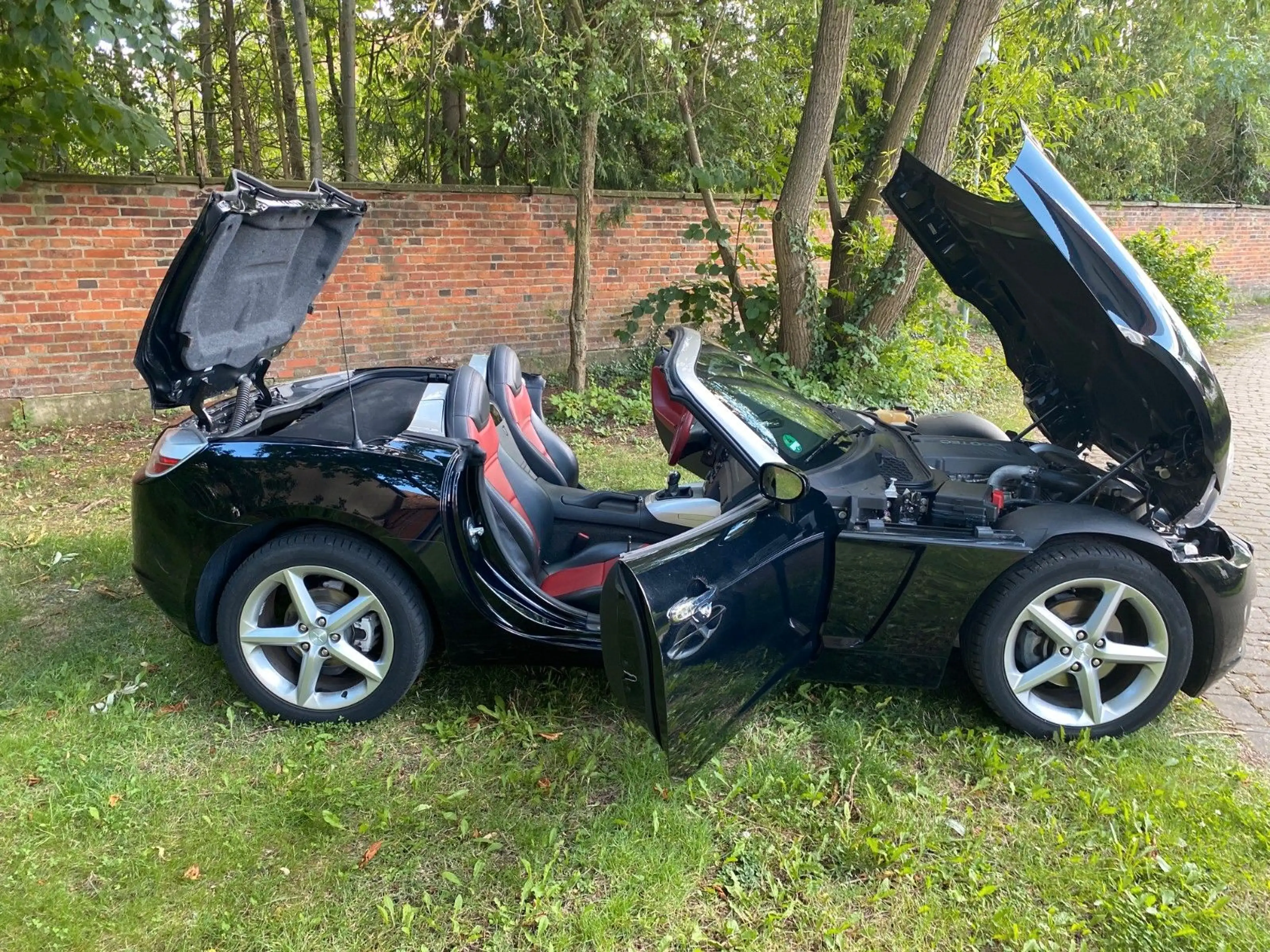 Opel GT 2.0 Turbo — photo 8