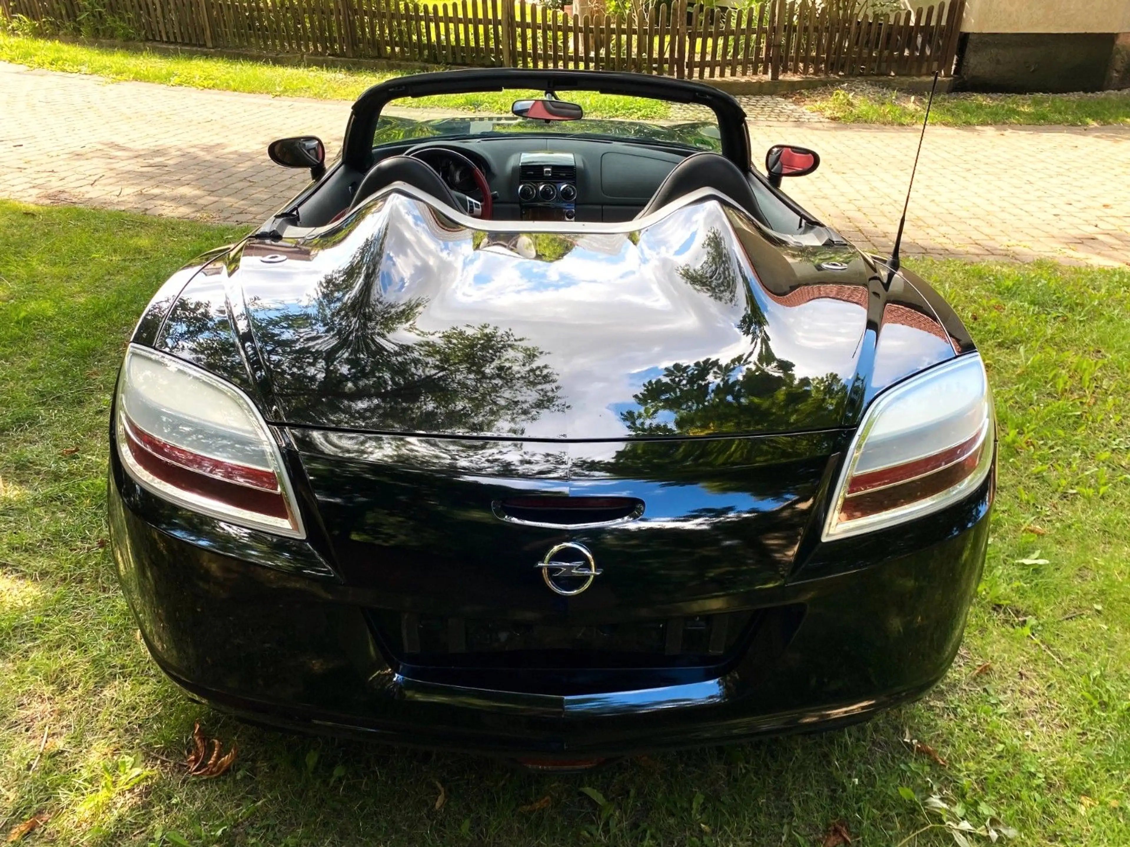 Opel GT 2.0 Turbo — photo 4