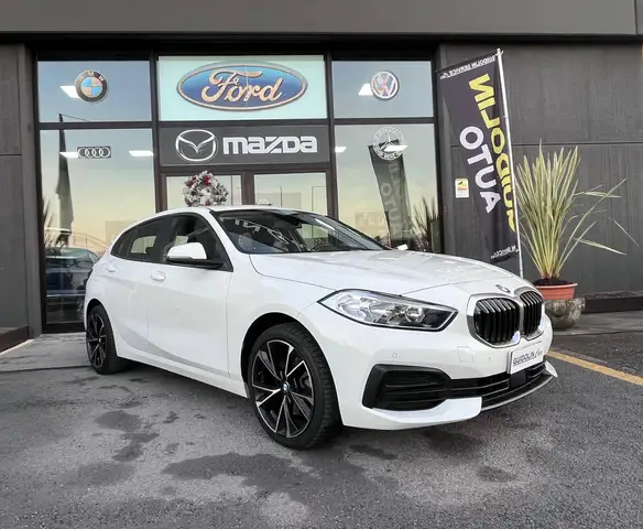 BMW 116 d AUTOMATICA IVA DEDUCIBILE NAVI SENS CAR PLAY