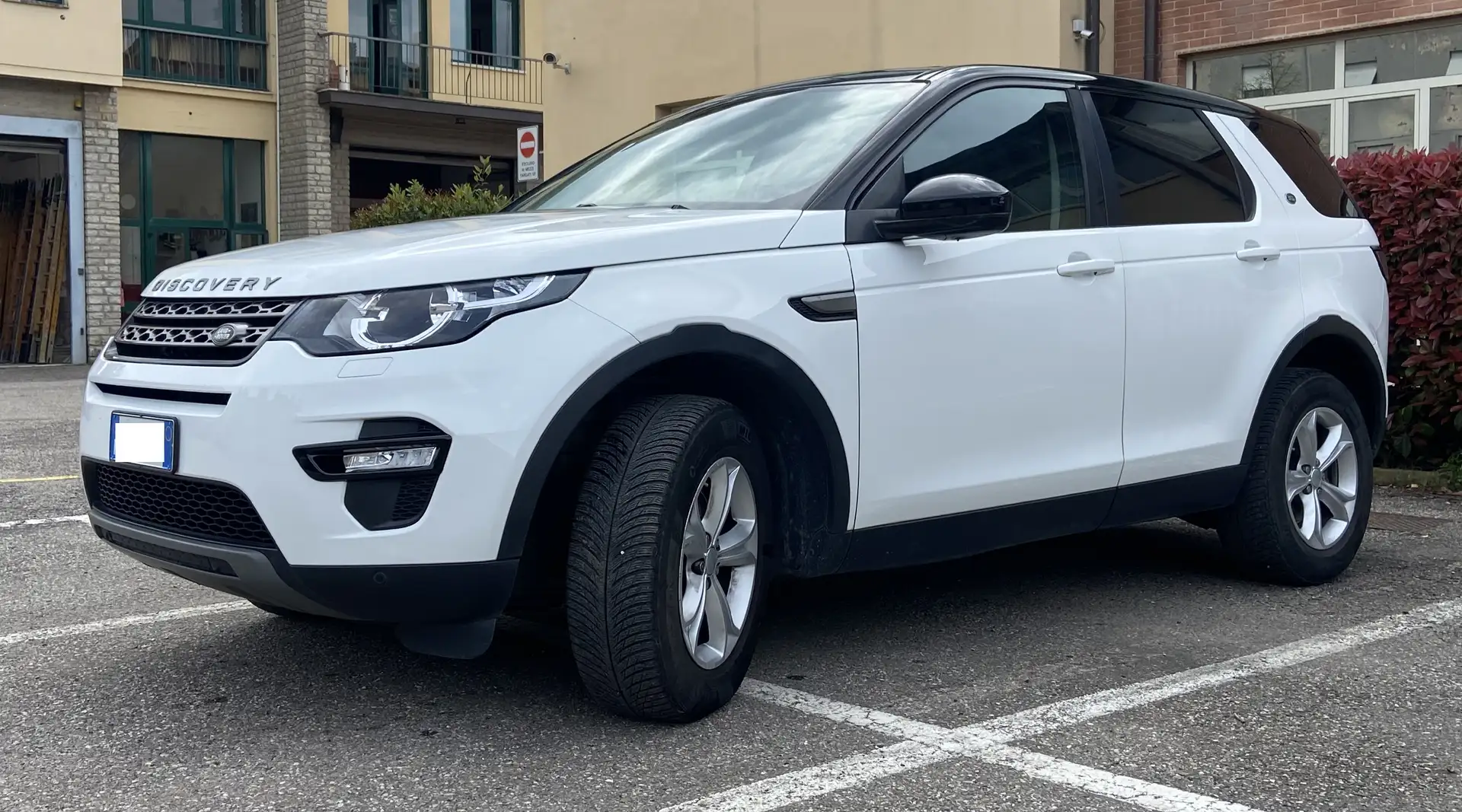 Land Rover Discovery Sport Discovery Sport I 2015 2.0 td4 HSE awd 150cv auto Bianco - 1
