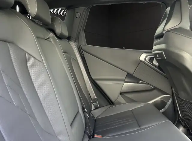 BMW X3 view 10