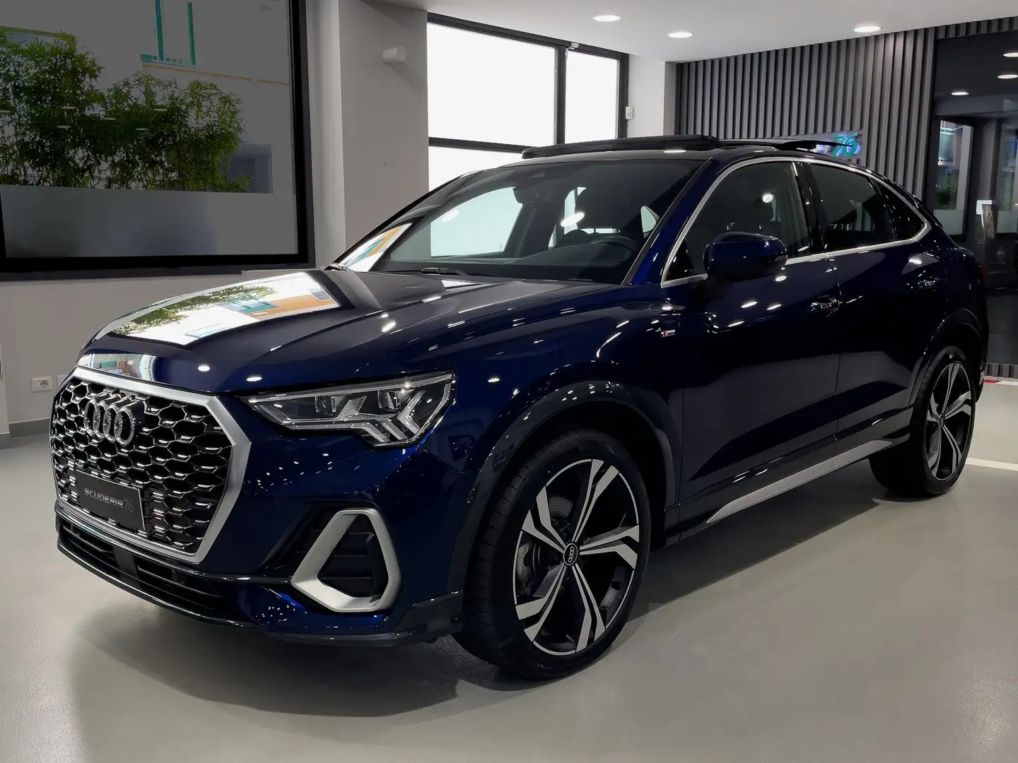 Audi Q3 Sportback 35 2.0 tdi S line edition s-tronic Bleu - 1