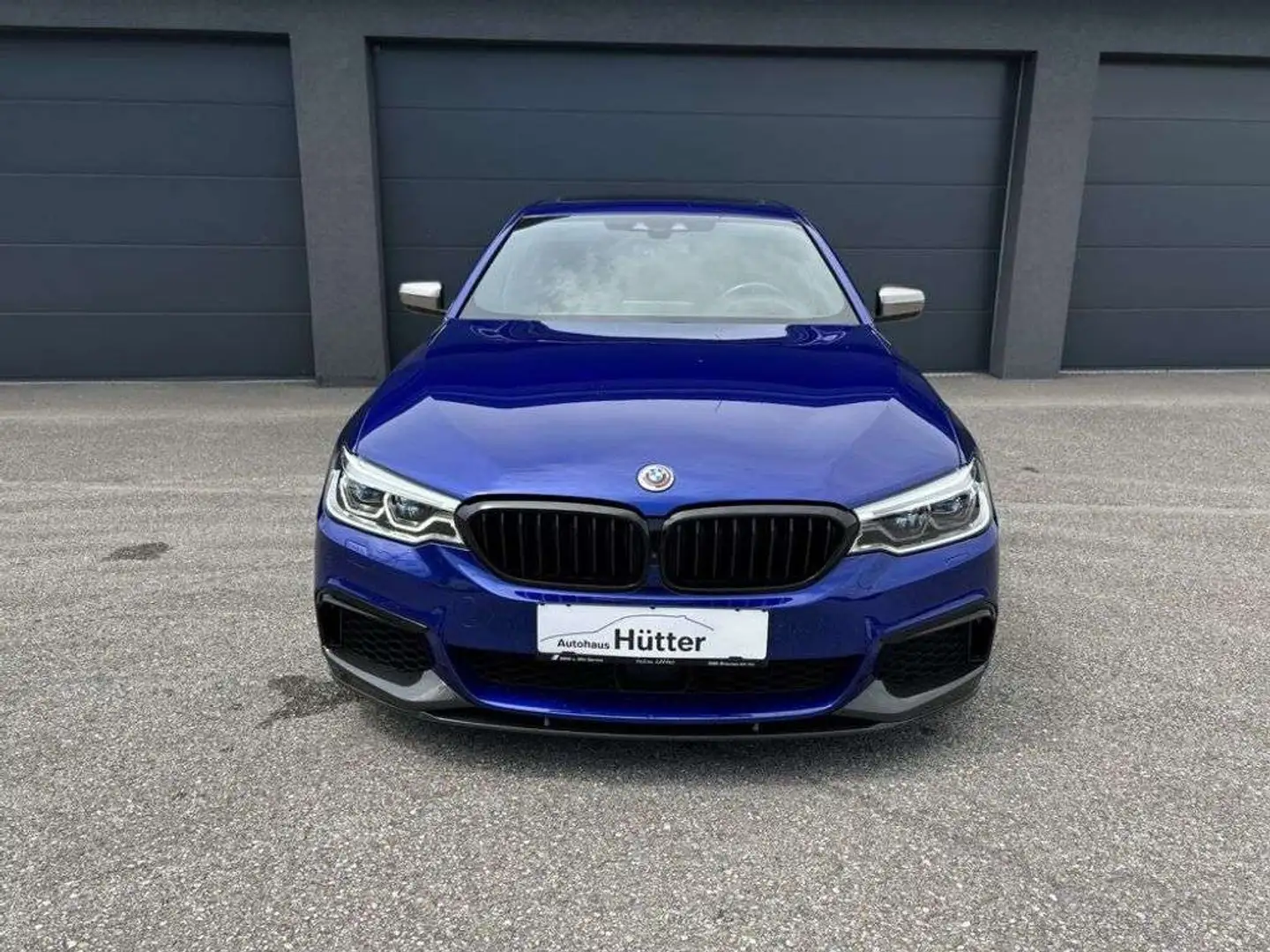 BMW M550 i xDrive LCI Individual Carbon HuD ACC Pano Blau - 2