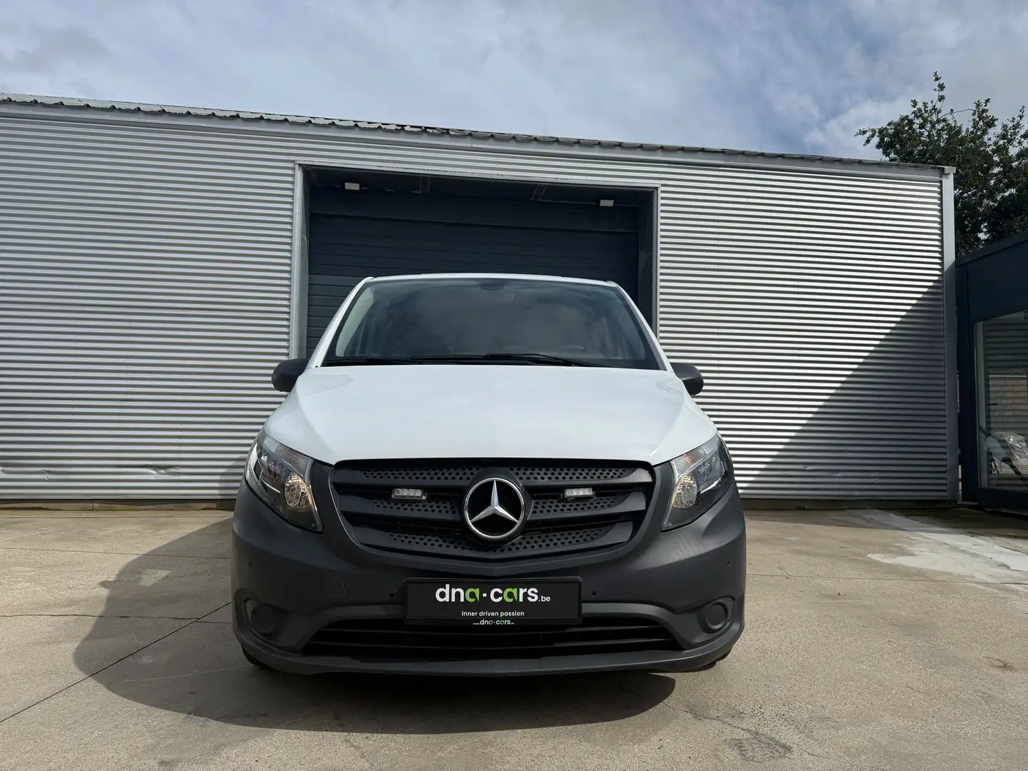 Mercedes-Benz Vito Vito 114 CDI Tourer Kompakt HA Aut. BASE Weiß - 2