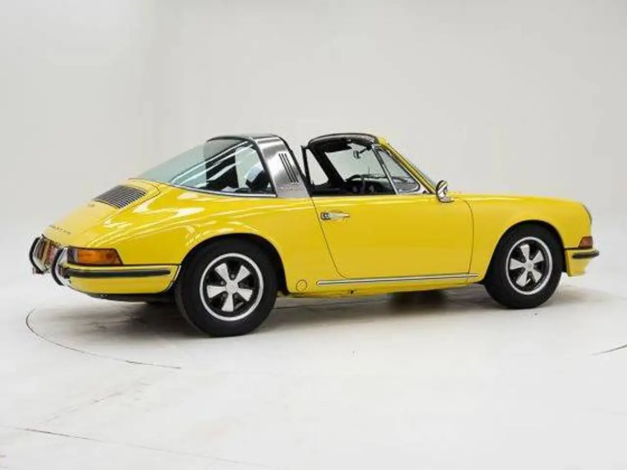 Porsche 911 2.2 E Targa '68 CH10195, foto 2
