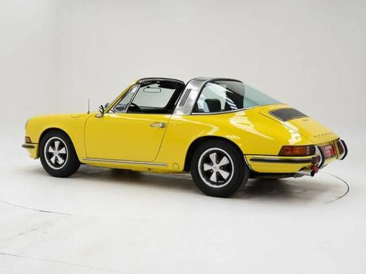 Porsche 911 2.2 E Targa '68 CH10195, foto 4