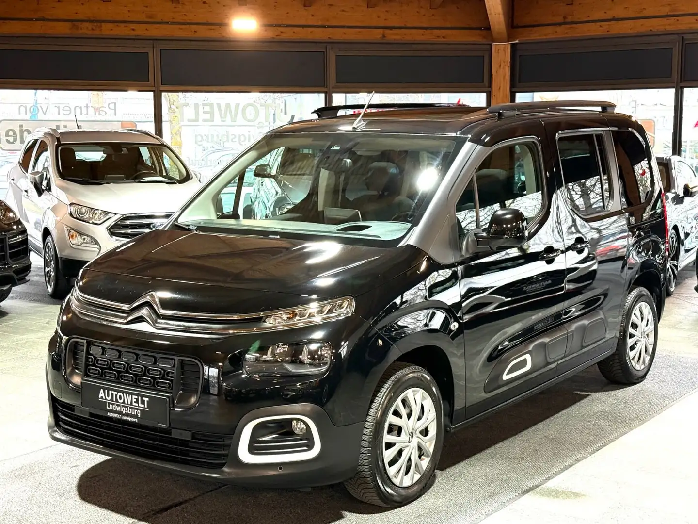Citroen Berlingo Shine M Automatik PANO-AHK-KAMERA Schwarz - 1