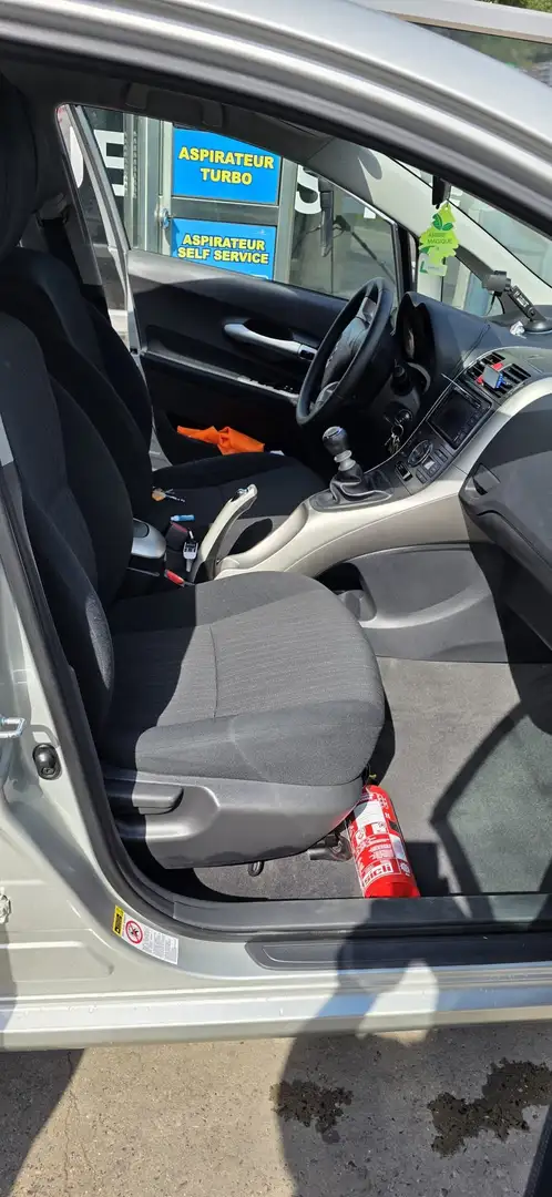 Toyota Auris Auris 1.33i VVT-i Cool Grijs - 1