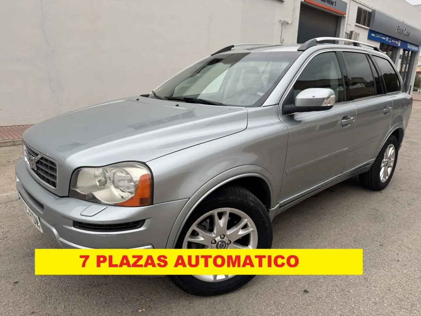 Volvo XC90 D5 Momentum Geartronic 185 Vert - 1