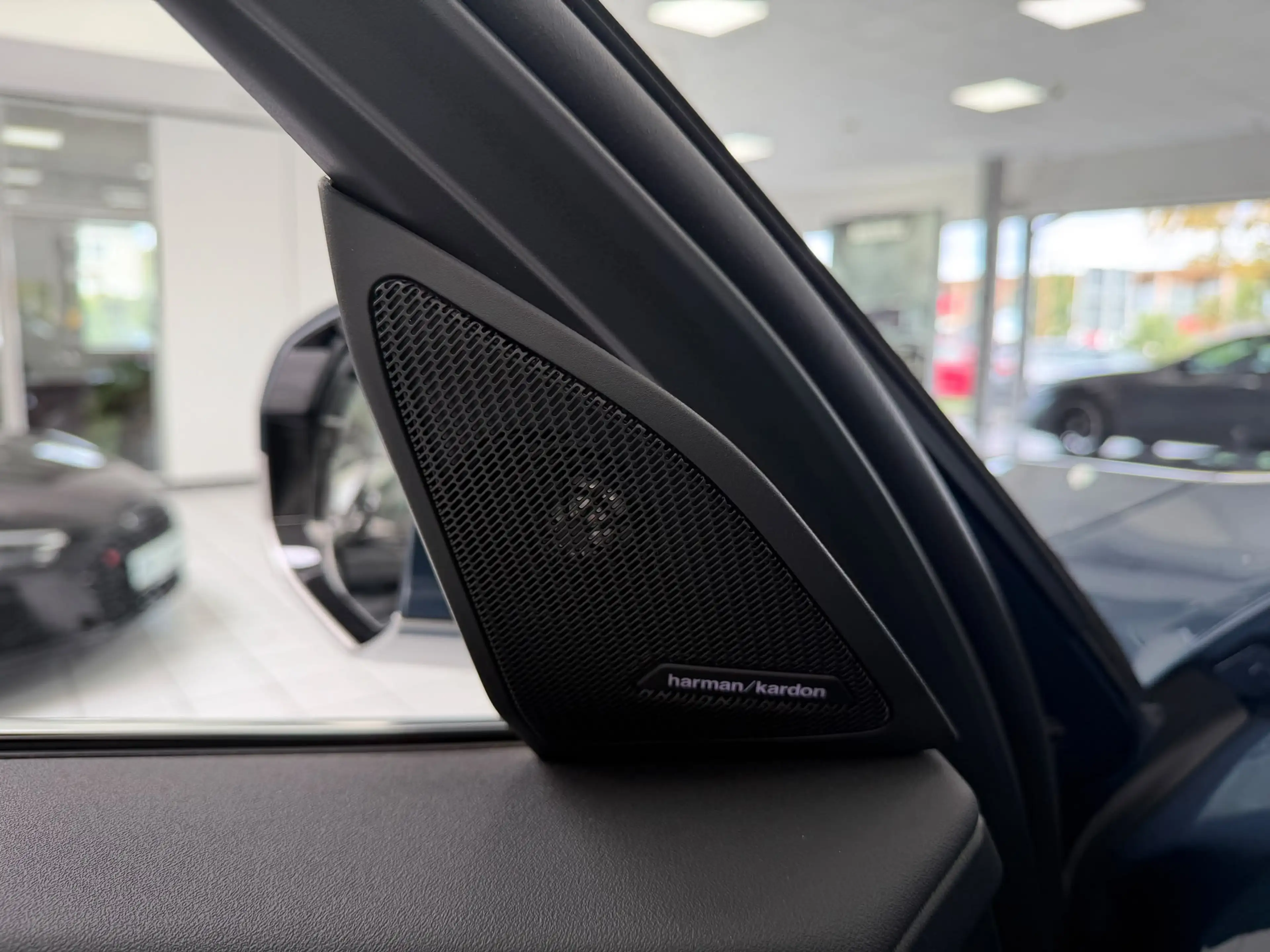BMW X3 30e xDrive*HUD*H-K*ACC*MEMORY*SITZKLIMA*360° — photo 10