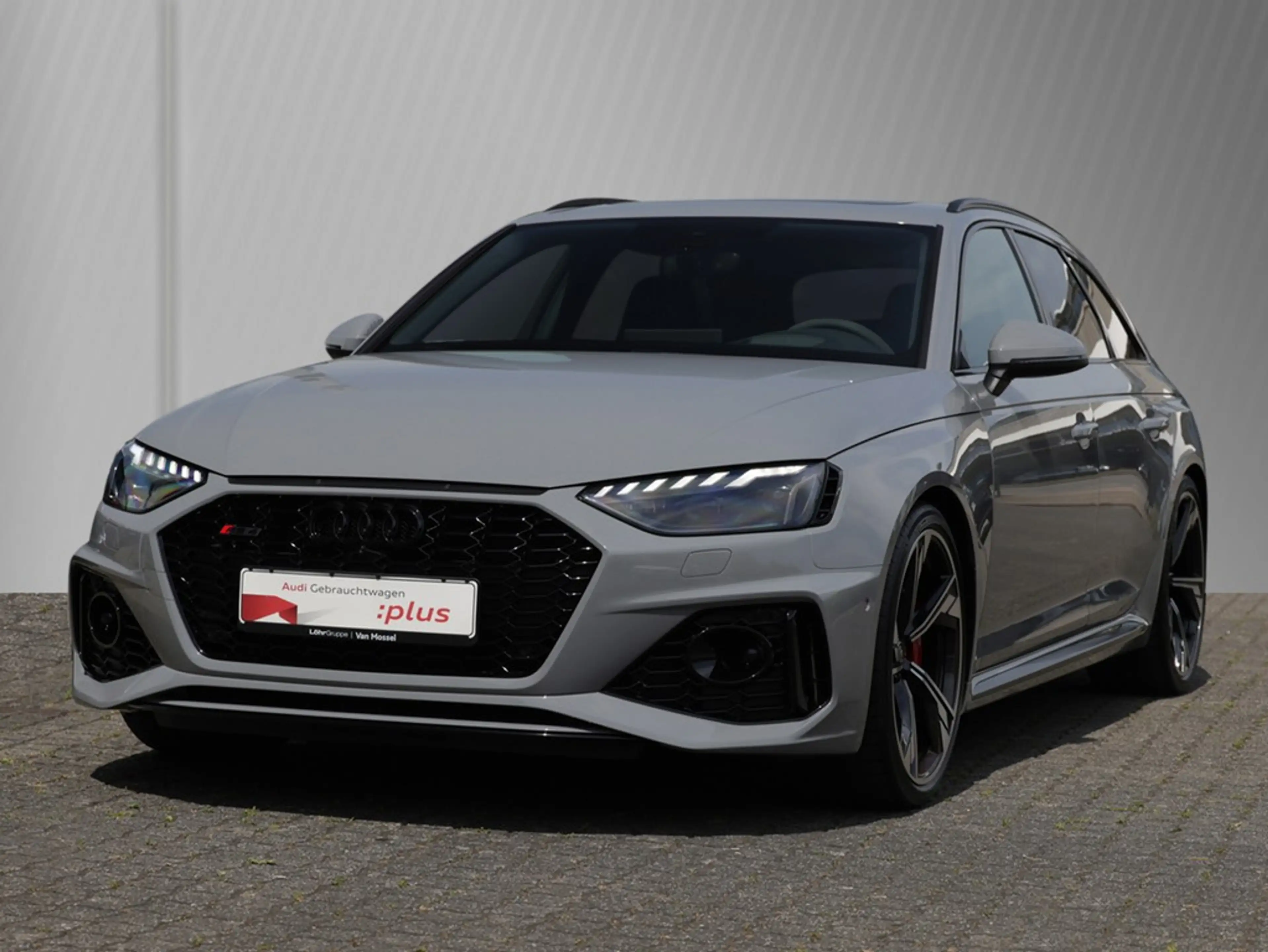 Audi RS4 RS 4 Avant tiptronic — photo 2