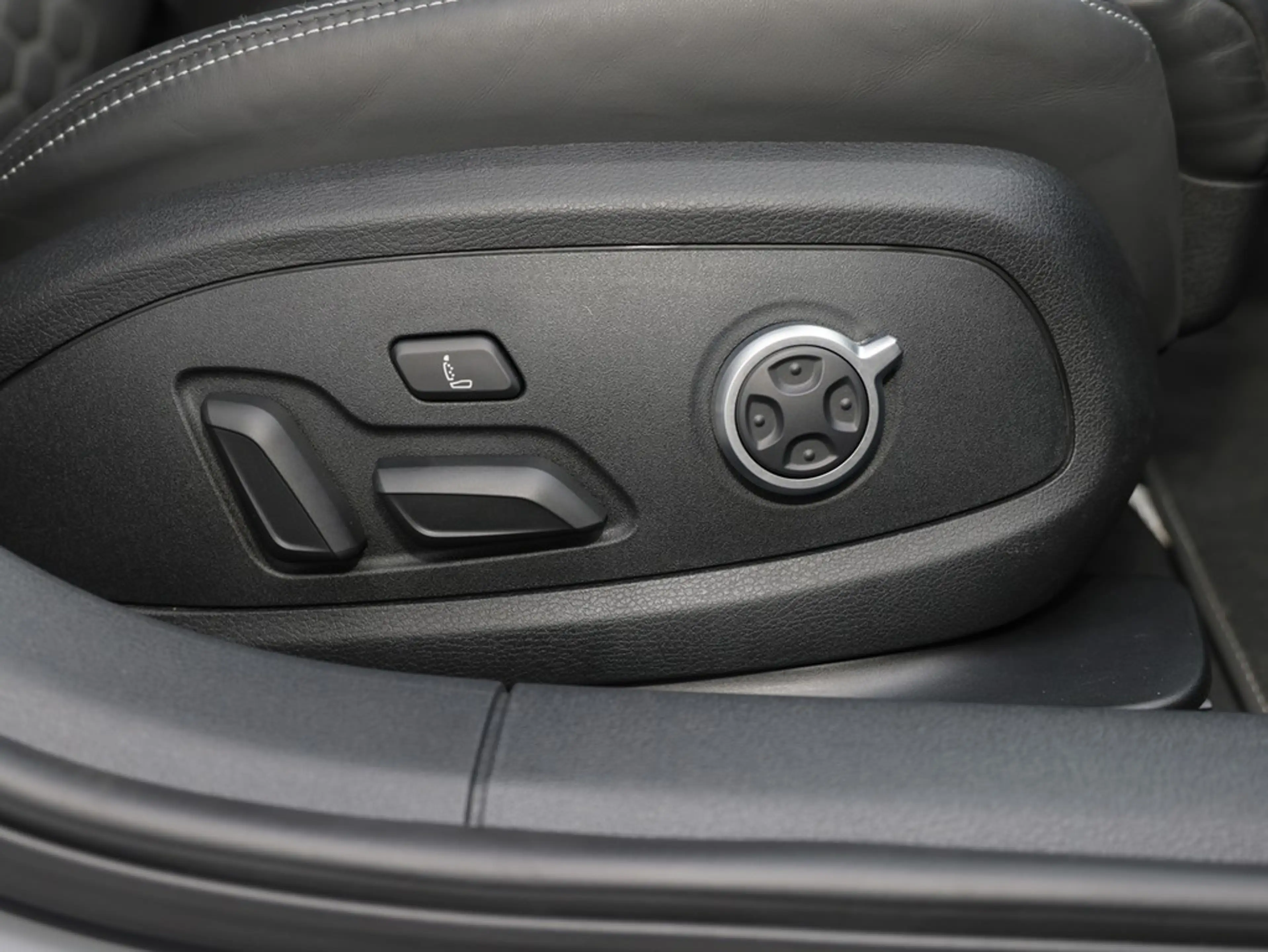 Audi RS4 RS 4 Avant tiptronic — photo 11