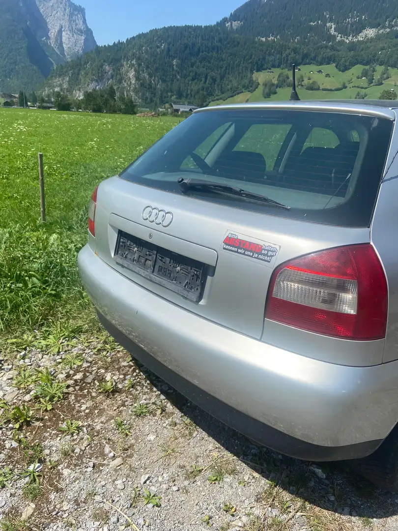 Audi A3 A3 1,9 Attraction TDI quattro Attraction Silber - 2