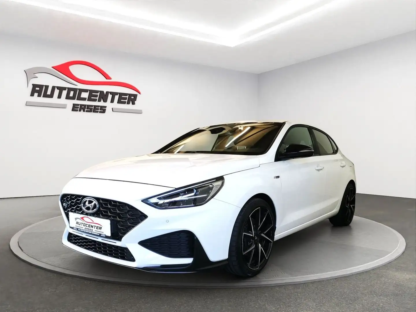 Hyundai i30 N-Line Fastback Navi Kamera LED 1-Hand Wit - 2