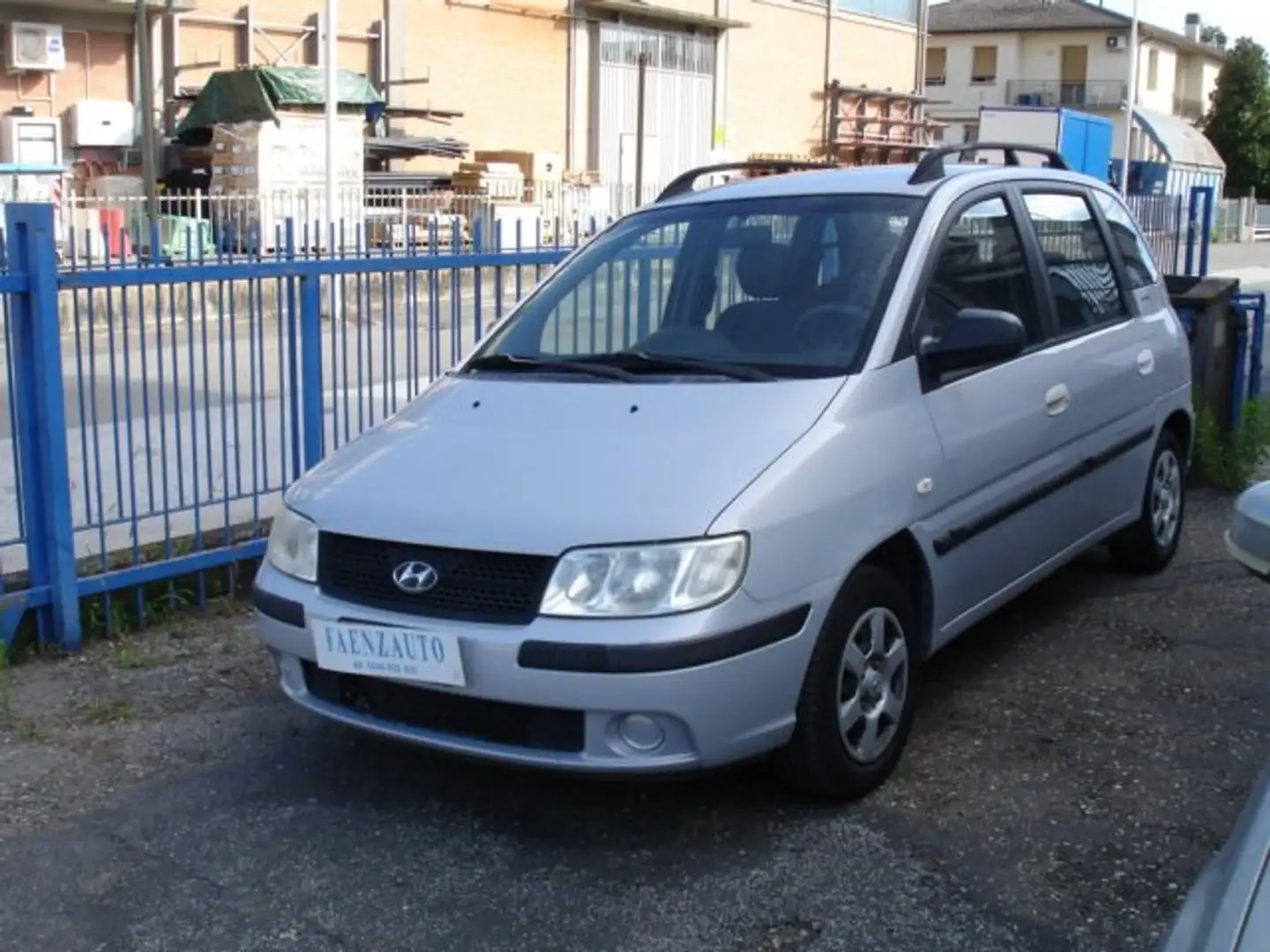 Hyundai Matrix AUTOCARRO UNICO PROPIETARIO!! Stříbrná - 1