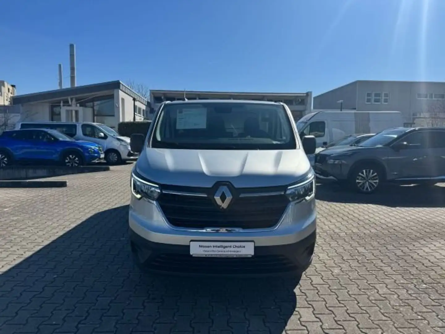 Renault Trafic Kasten L2H1 3,0t Komfort mit Anhängerkupp Silber - 2