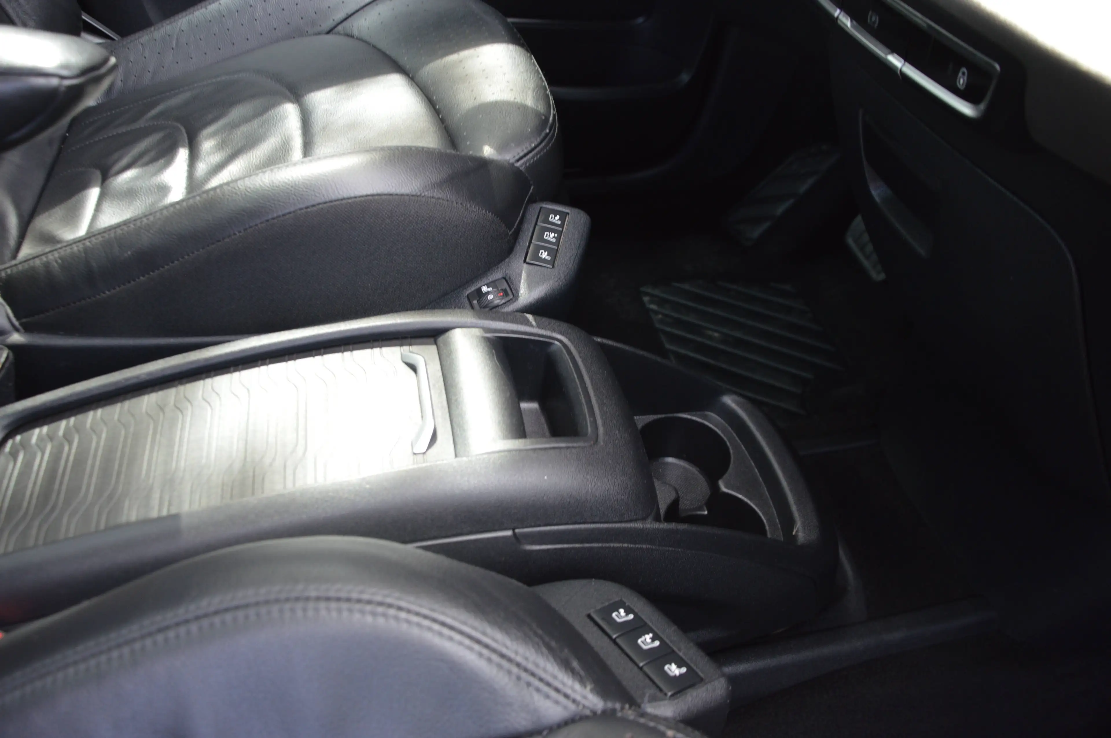 Citroen C4 Picasso Grand 2.0BlueHDi Shine BOITE AUT 7PL NAV TOIT PANO CAM360 54.447KM — photo 14