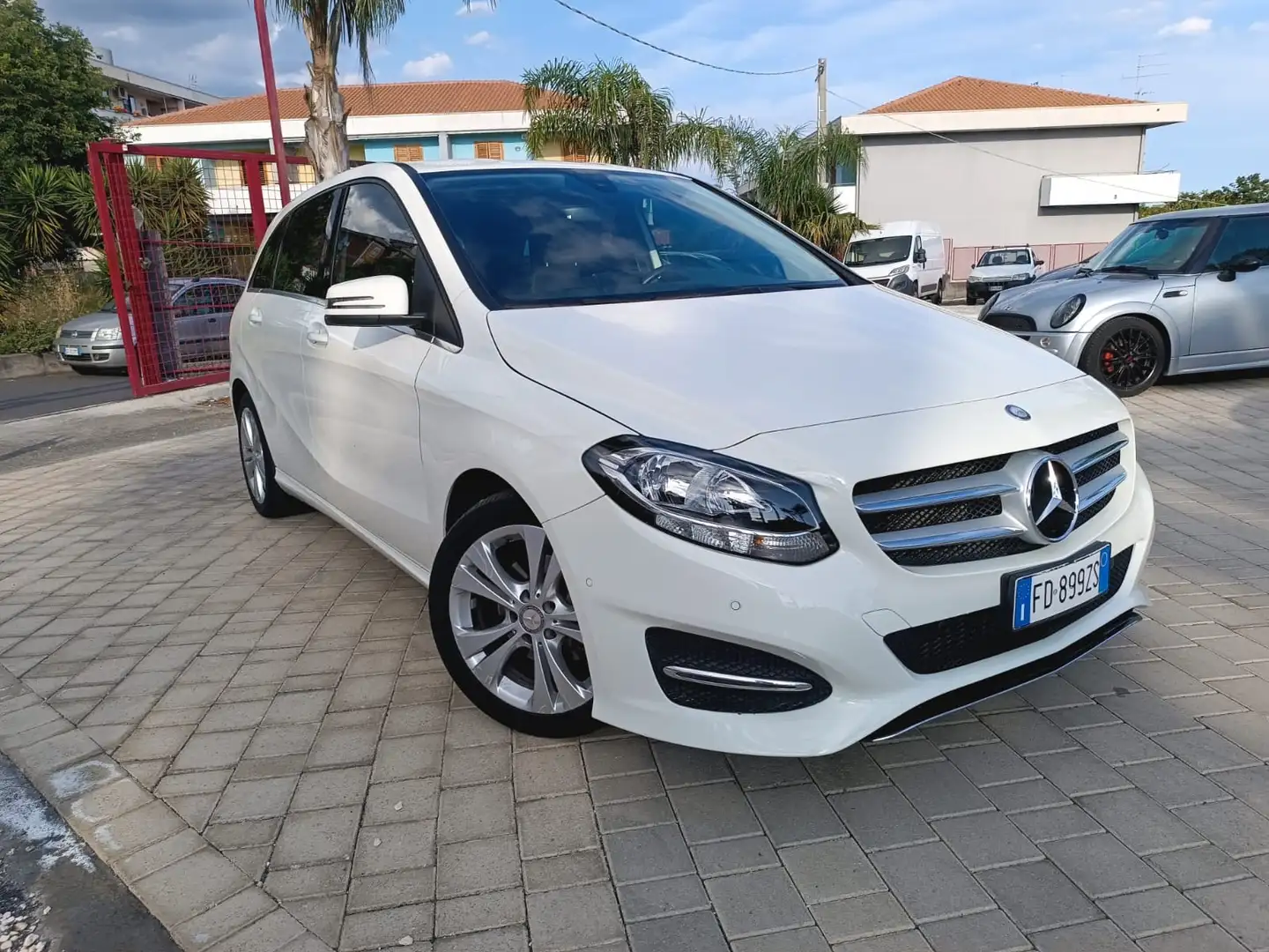 Mercedes-Benz B 200 d (cdi) Premium auto Blanco - 1