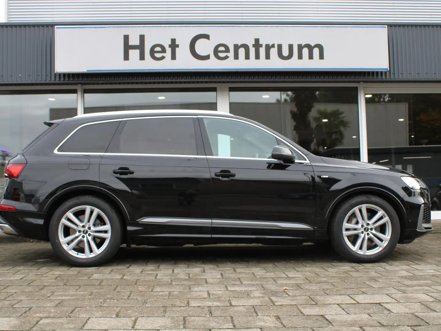 Audi Q7 55 TFSI 340PK Autmaat Quattro Pro Line / head-up / Zwart - 2