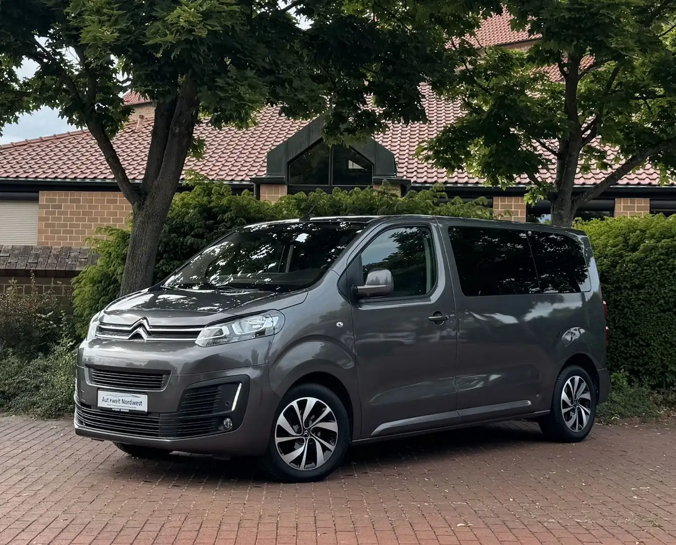 Citroen Spacetourer Spacetourer Business M|AHK|Navi|LED|360 Kamera! Grau - 1